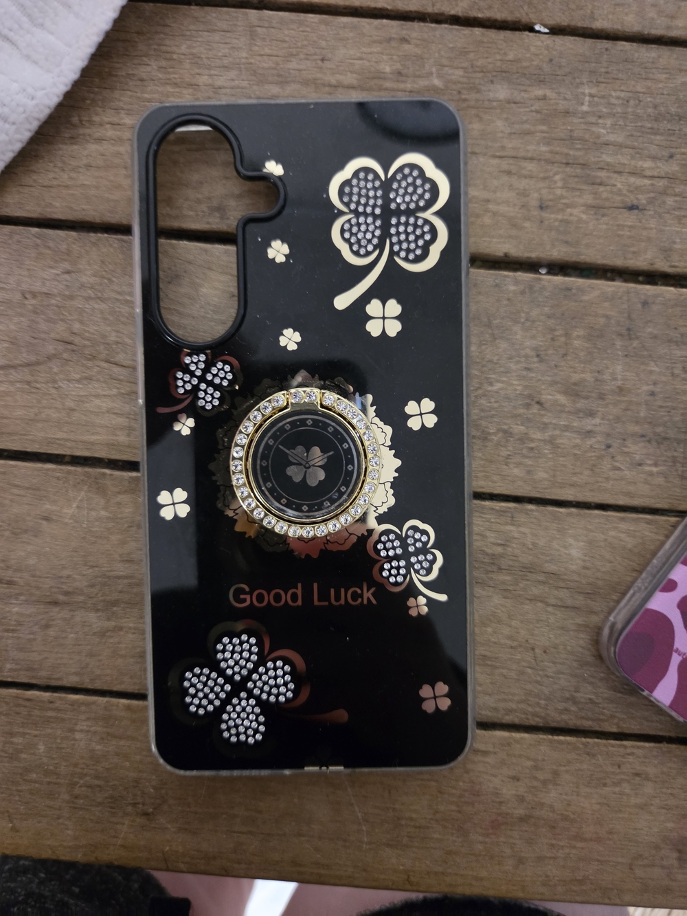 S26 PLUS Black 'Good Luck' Clover Phone Case with Gold Ring Grip